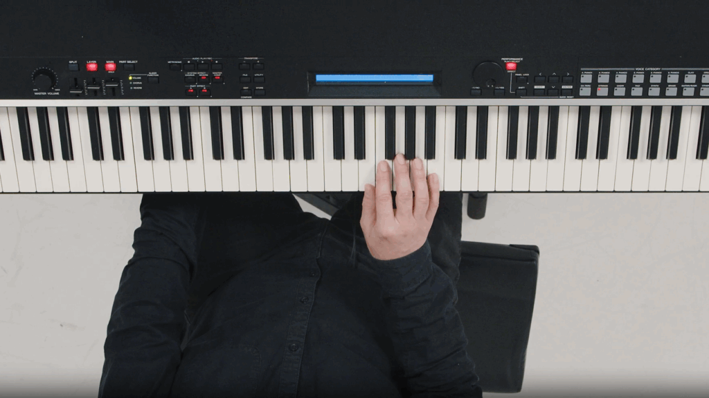 Thomas am Klavier Hände